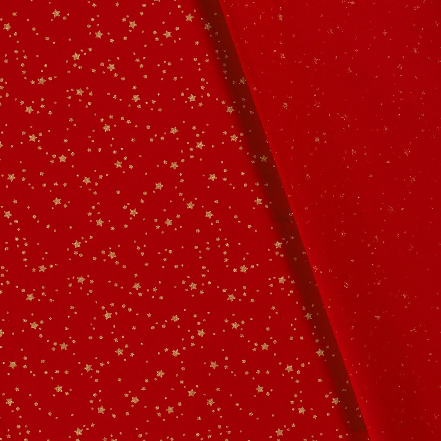 Weihnachtsstoffe mit festlichen Motiven wie Sternen, Tannen und Ornamenten. Ideal für Kissen, Tischdeko, Adventskalender und Patchwork.