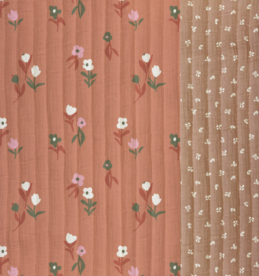 Gesteppter Musselin Double Blossom Quilt mit zwei Blümchenmustern