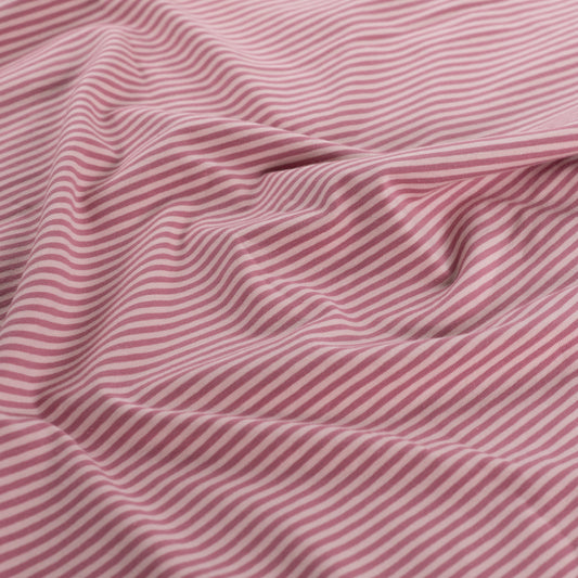 Jersey Stoff mit feinen rosa 2,5 mm Streifen, gestrickt, weich und elastisch, ideal für T-Shirts, Kleider, Leggings und Kinderkleidung.