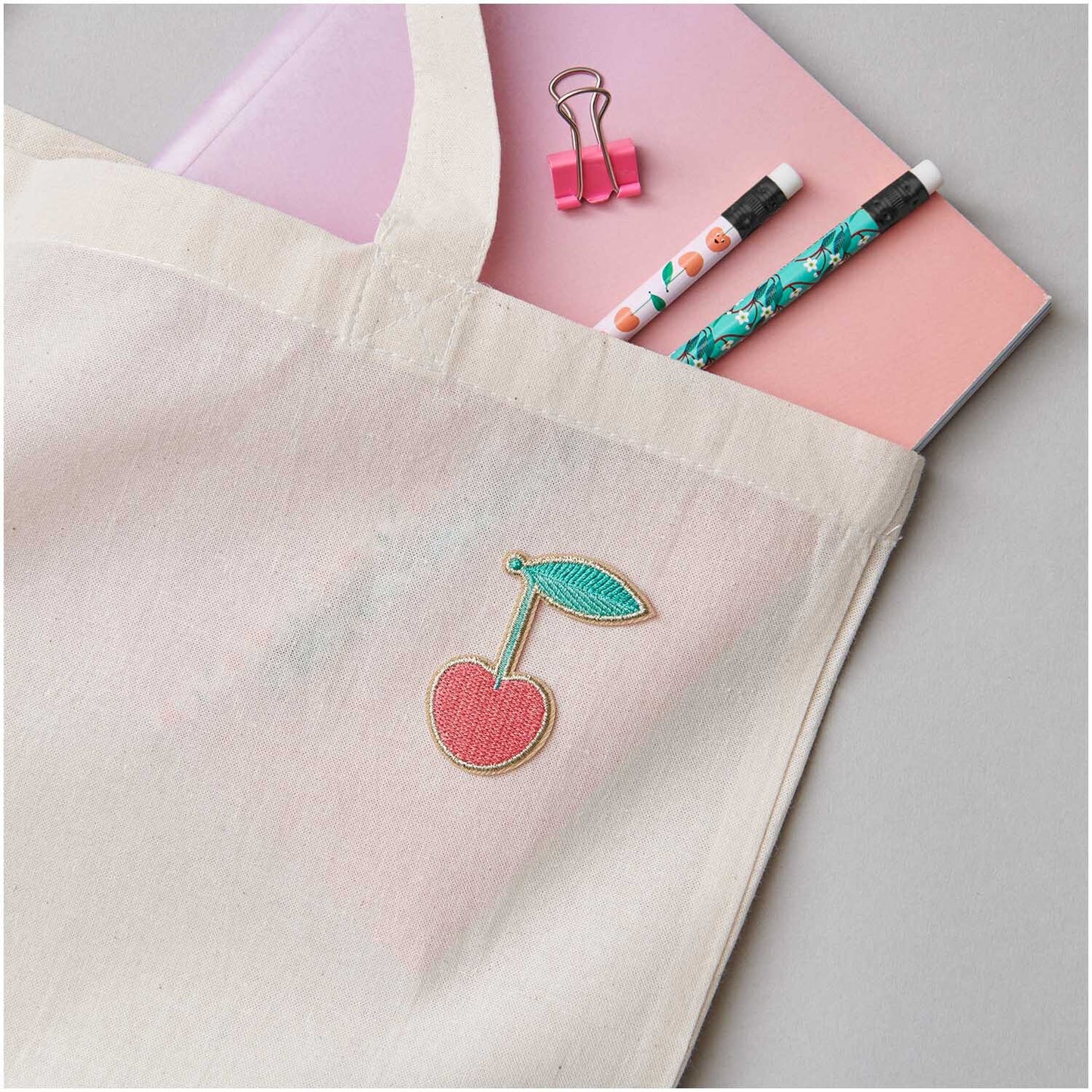 Rico Design Bügel-Patch Kirsche