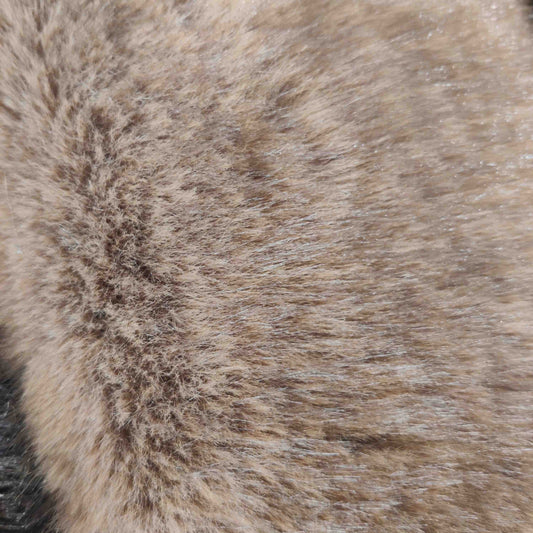 Kunstfell „Fur 2 Tone“, zweifarbig, weich und dicht. Ideal für Jacken, Westen, Taschen, Kissen und kreative Accessoires.