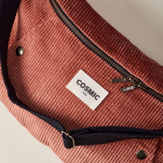 Etikett "Cosmic Girl"