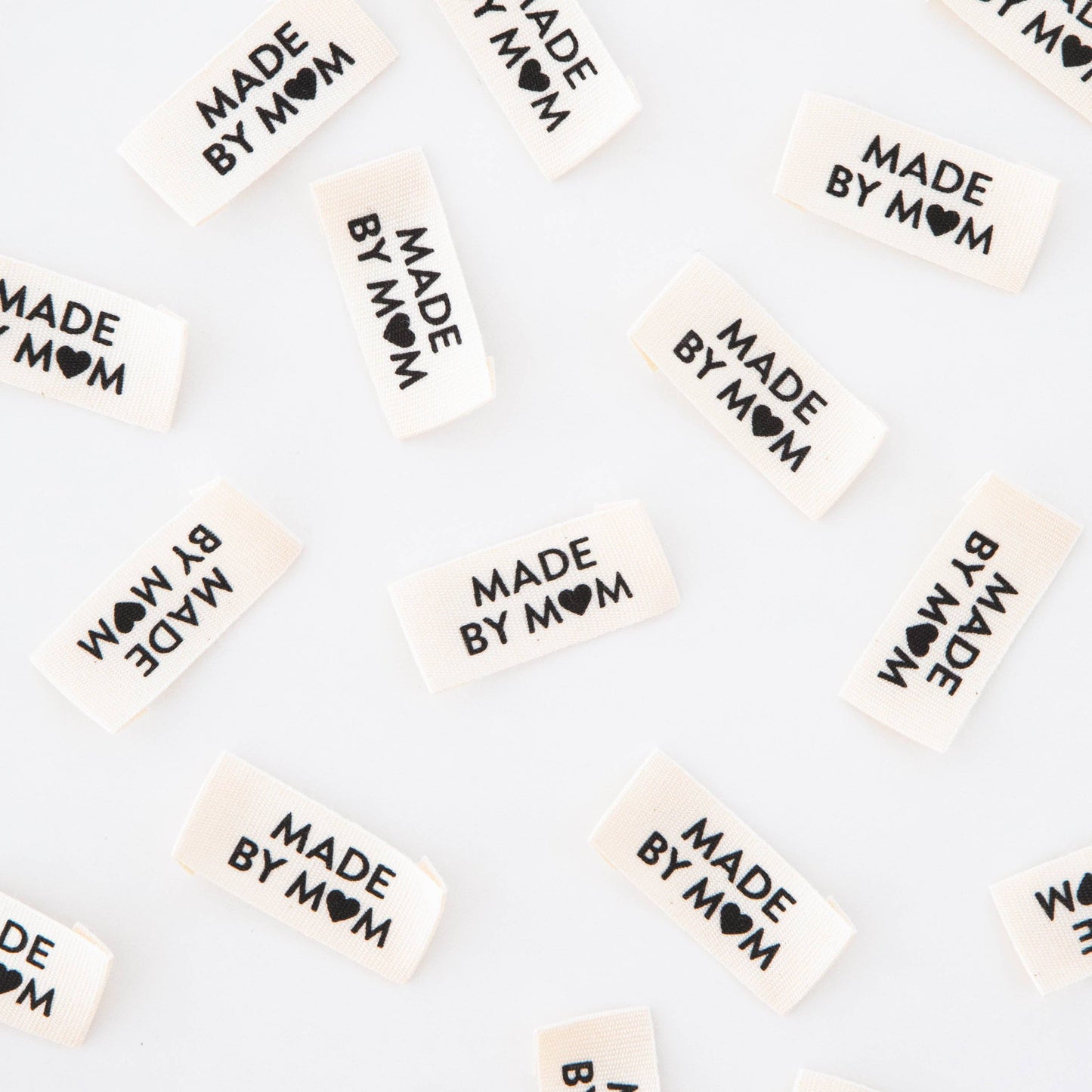 „Made by Mom“ Etiketten aus Bio-Baumwolle von Sarah Hearts
