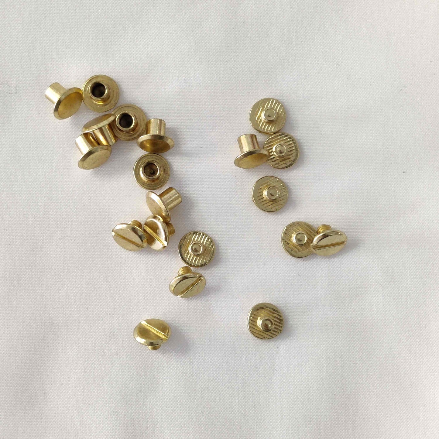 Buchschraube 10 mm