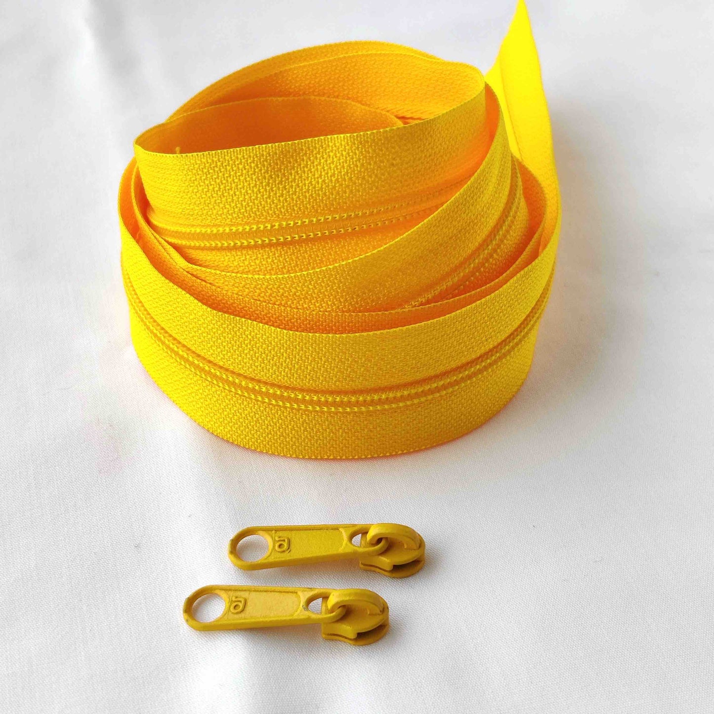 Endlos Reißverschluss mit 3 mm Spirale gelb