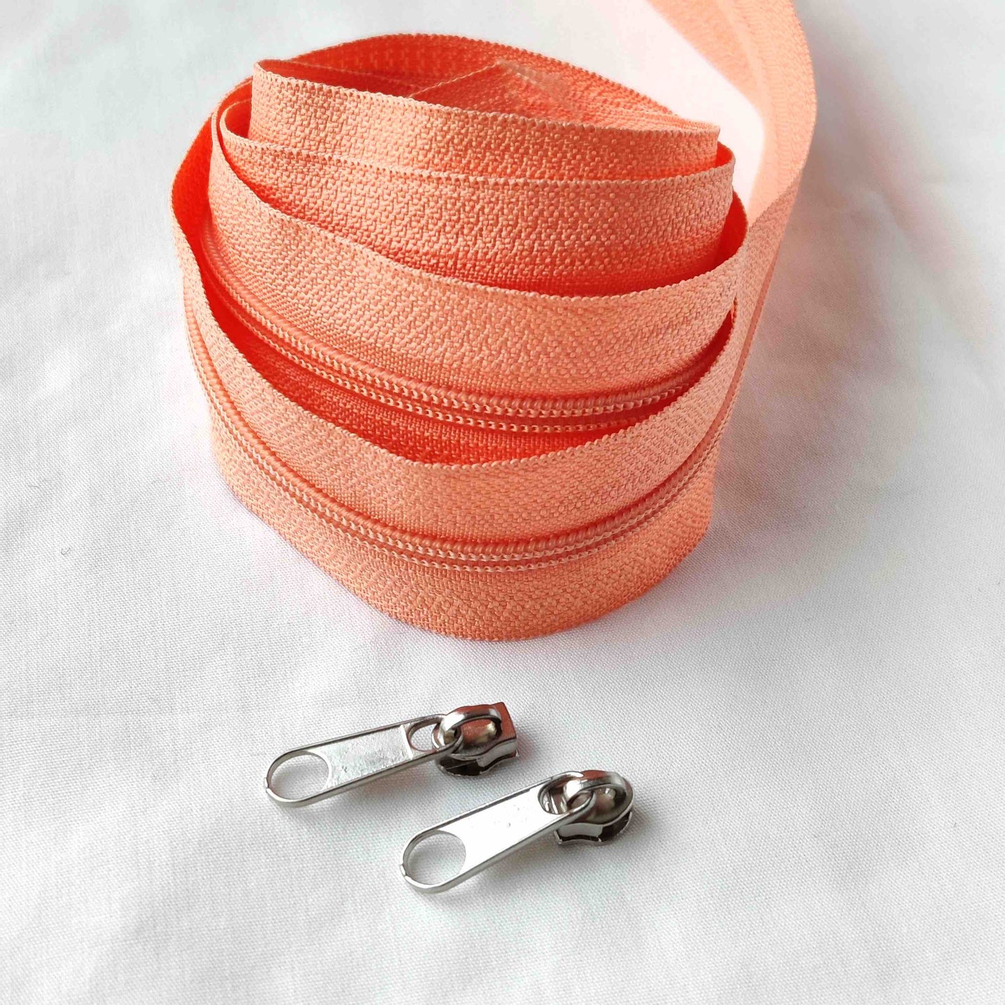 Endlos Reißverschluss mit 3 mm Spirale lachs