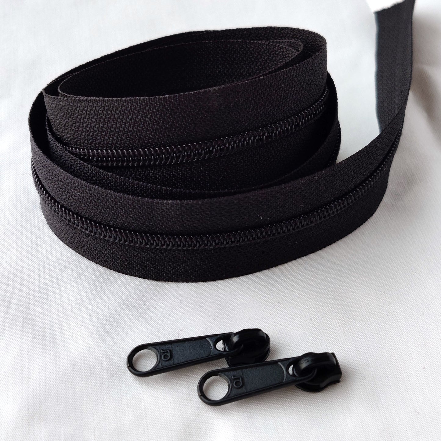 Endlos Reißverschluss mit 3 mm Spirale schwarz