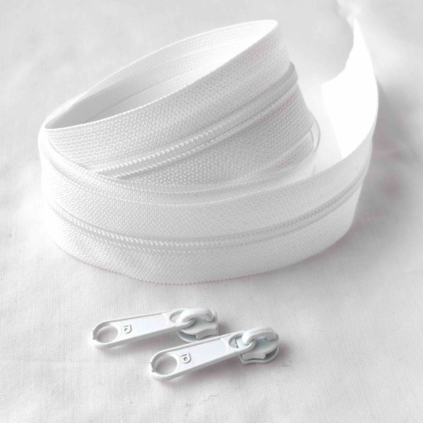 Endlos Reißverschluss mit 3 mm Spirale weiß