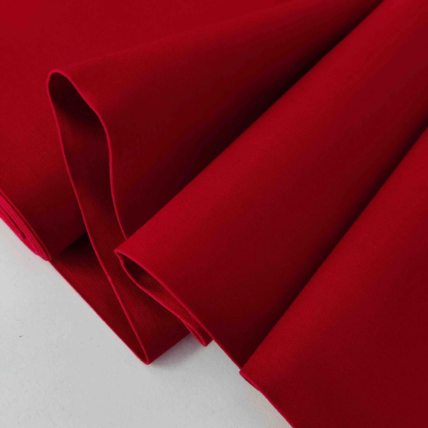 Robert Kaufman Essex Halbleinen crimson