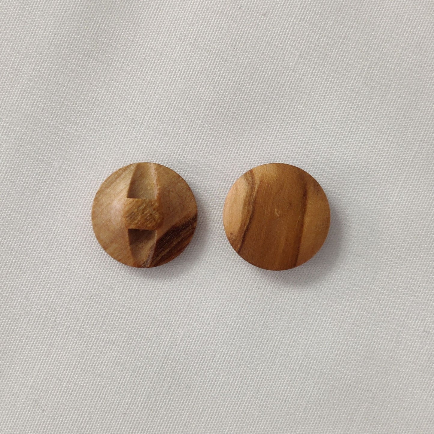 Holzknopf mit Öse 15 mm
