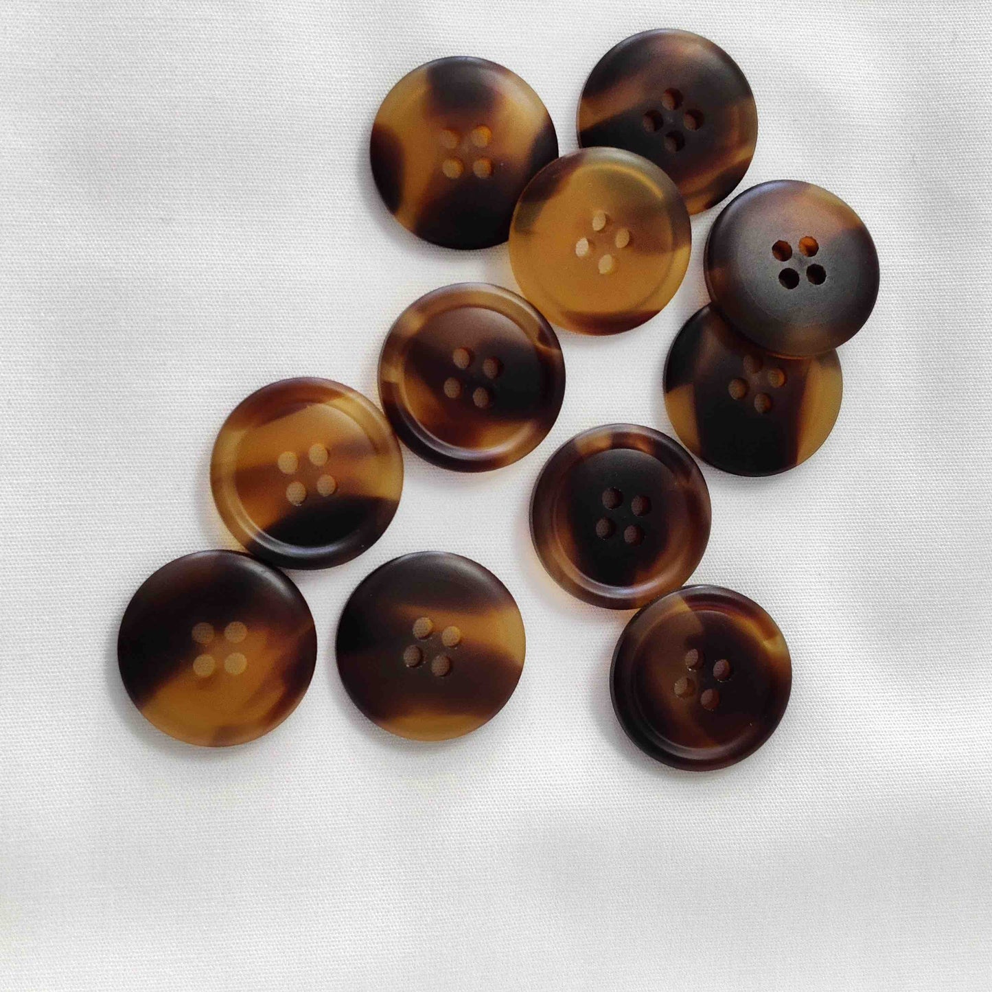 Knopf 4-Loch mit Rand beige 20mm