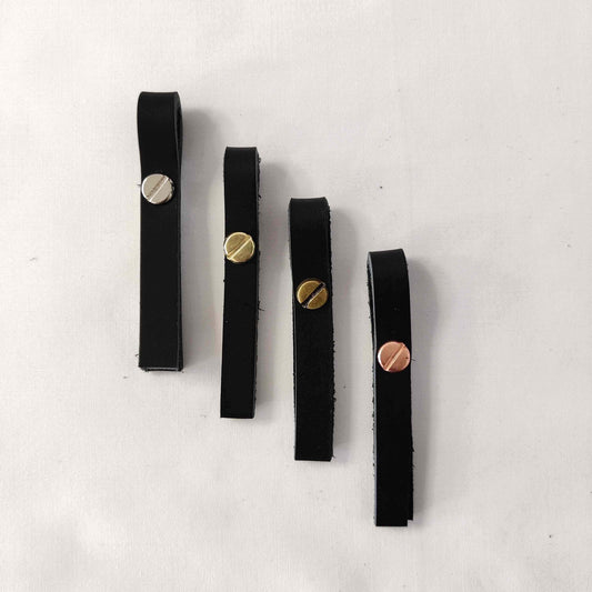 Lederanhänger / Lederschlaufe mit Buchschraube schwarz