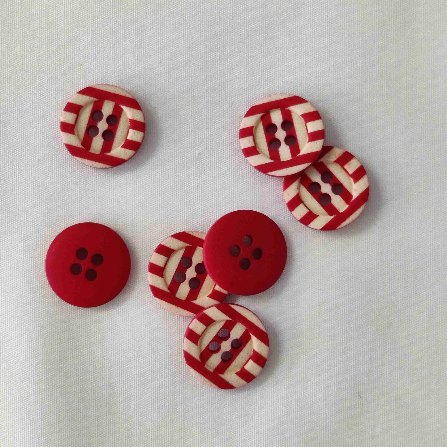 Prym Polyesterknopf Streifen 15mm ecru/rot