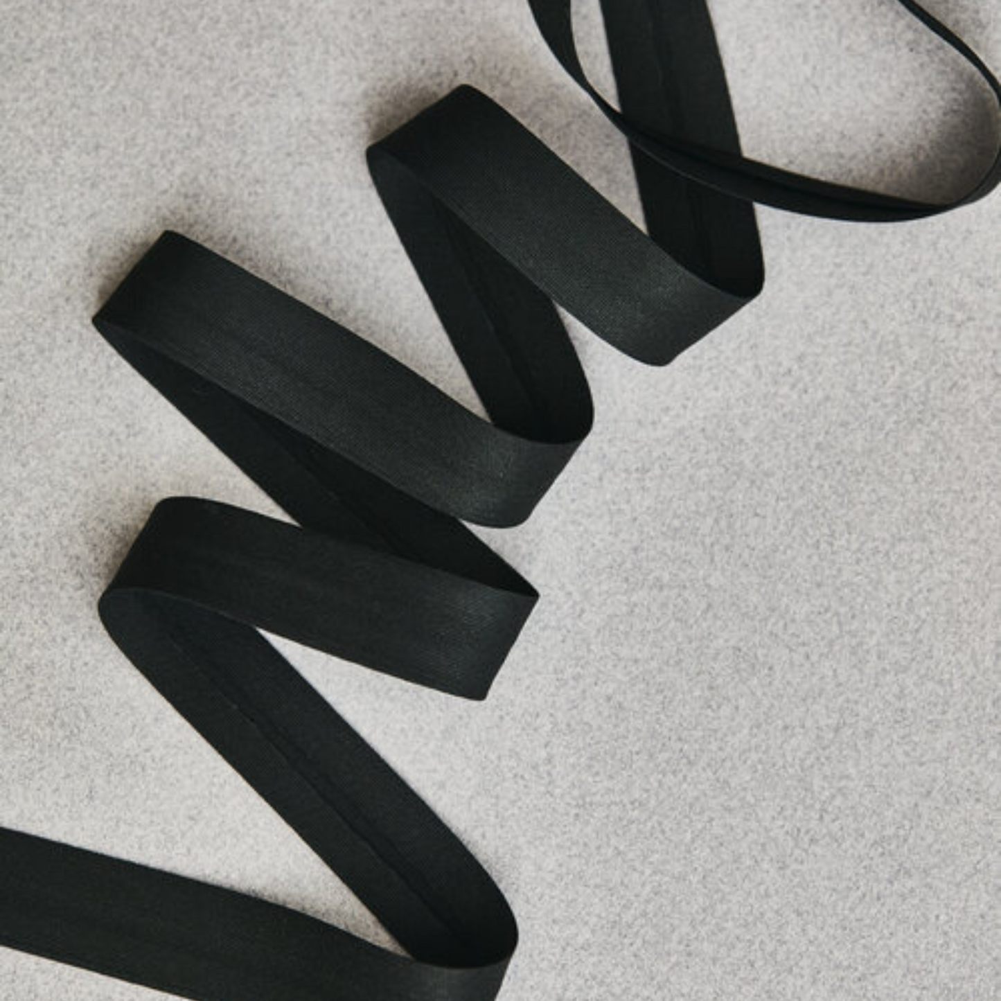 mind the MAKER Schrägband Polyester Thelma Quilt schwarz