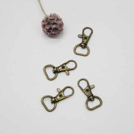 Karabiner 12 mm altmessing