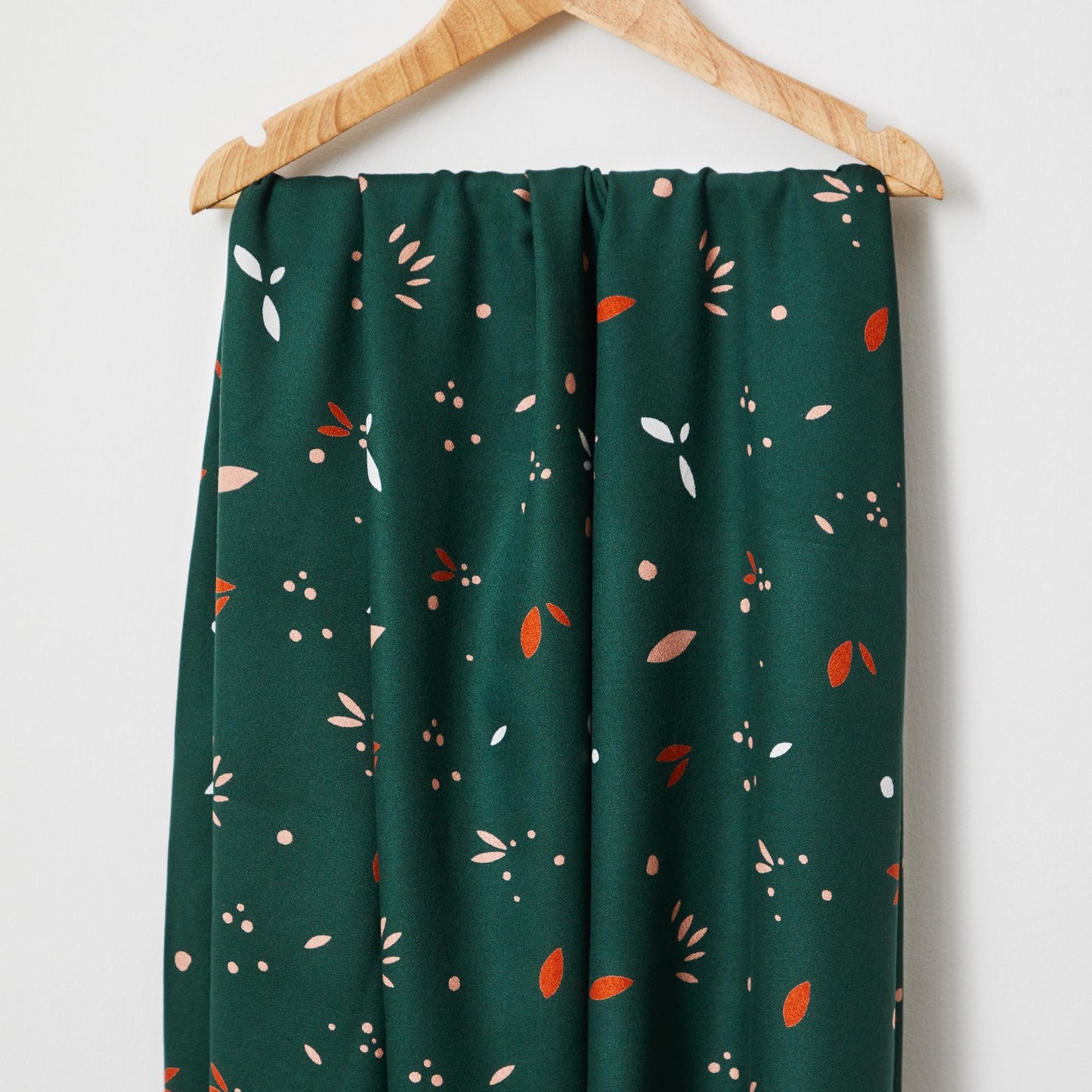 Petals Vera Crepe mindtheMaker bottle green
