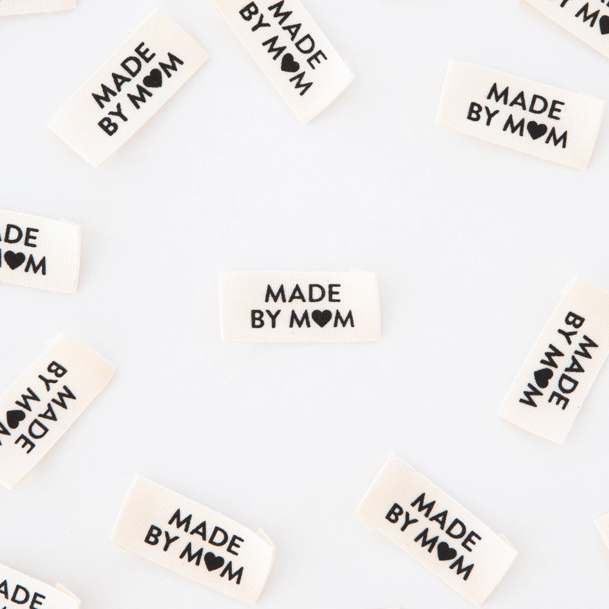 „Made by Mom“ Etiketten aus Bio-Baumwolle von Sarah Hearts