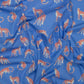 Bedruckter Baumwollstoff Popeline mit Leoparden in Blau