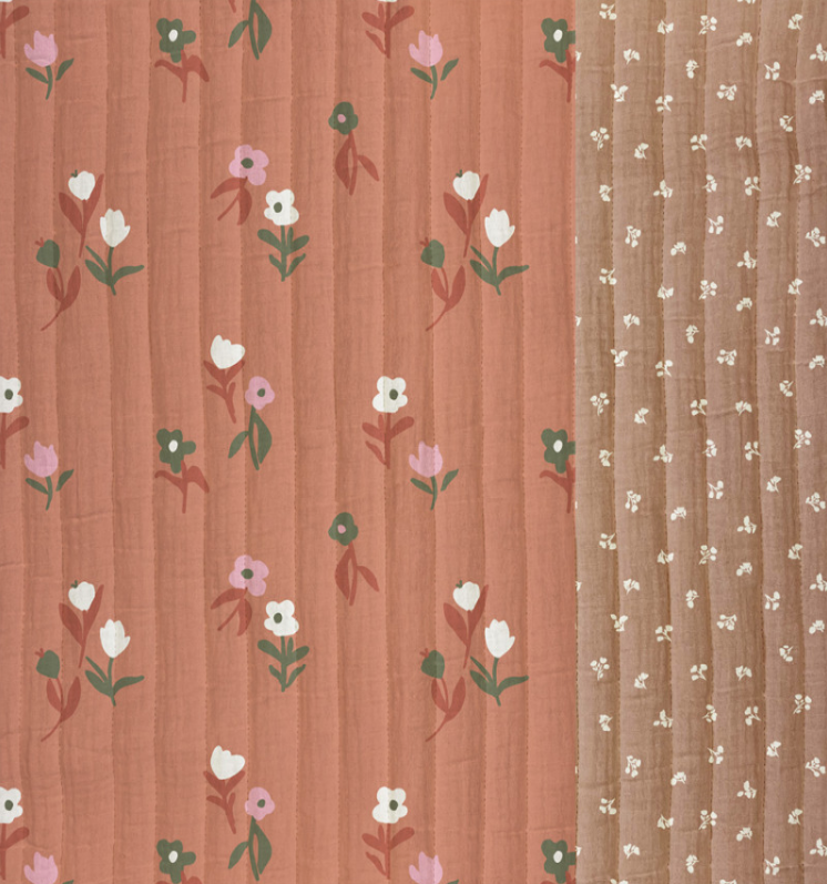 Gesteppter Musselin Double Blossom Quilt mit zwei Blümchenmustern