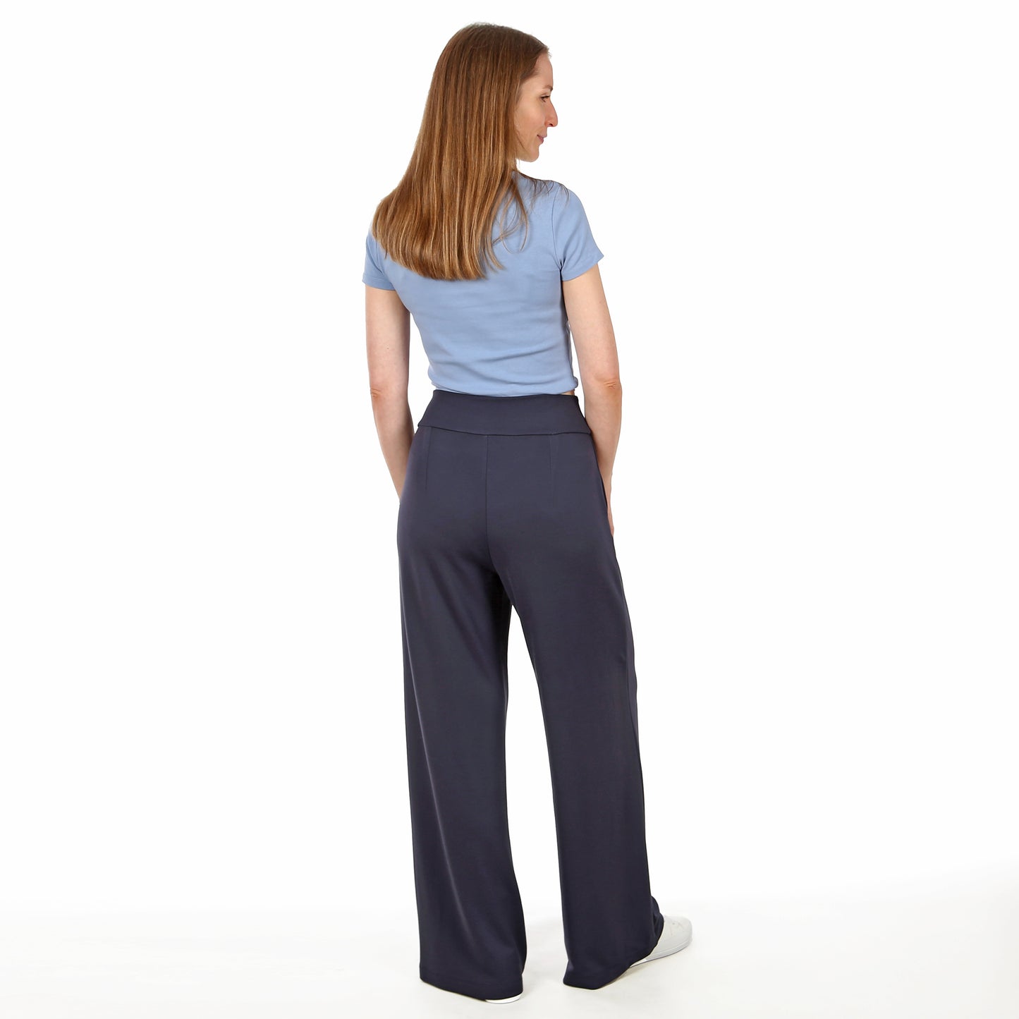 FRAU ADA Hose | Papierschnitt