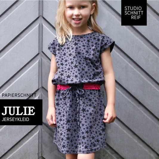 Papierschnittmuster für das Kinderkleid Julie von Studio Schnittreif.