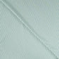 Jersey Stoff mit feinen grünen 2,5 mm Streifen, gestrickt, weich und elastisch, ideal für T-Shirts, Kleider, Leggings und Kinderkleidung.