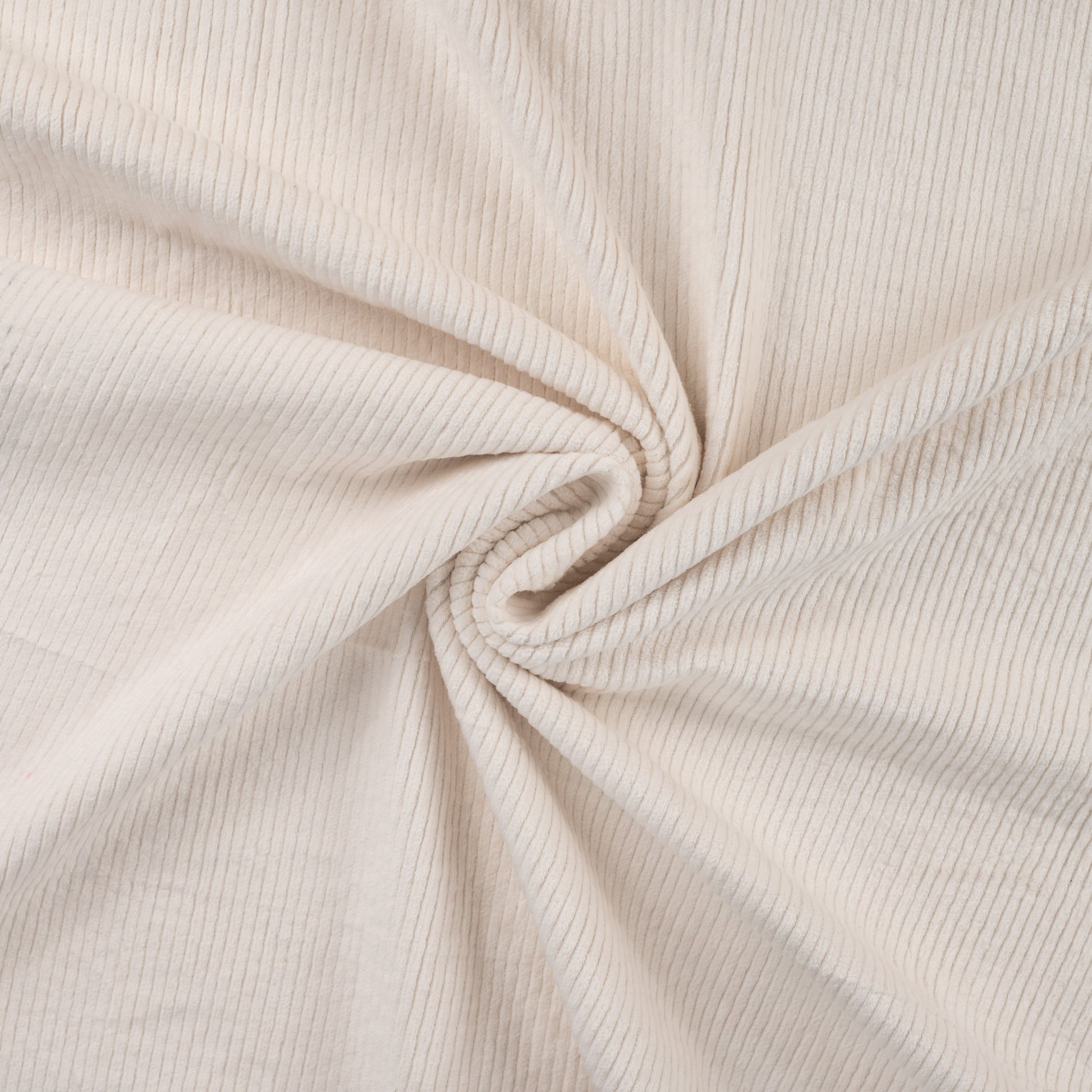 Cordstoff „6 Wales“, Baumwolle mit 5% Spandex, 345 g/m² – Farbe ecru – robust, elastisch und perfekt für Kleidung & Accessoires.