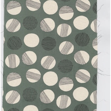 Simply Palette Polka Dots Cotton Oxford von Kokka mit gleichmäßigen Punkten