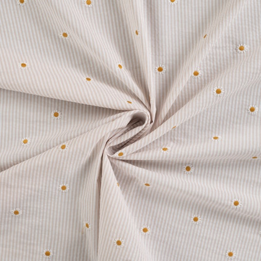 Gänseblümchen-Stickerei auf gestreiftem Seersucker „Daisy“