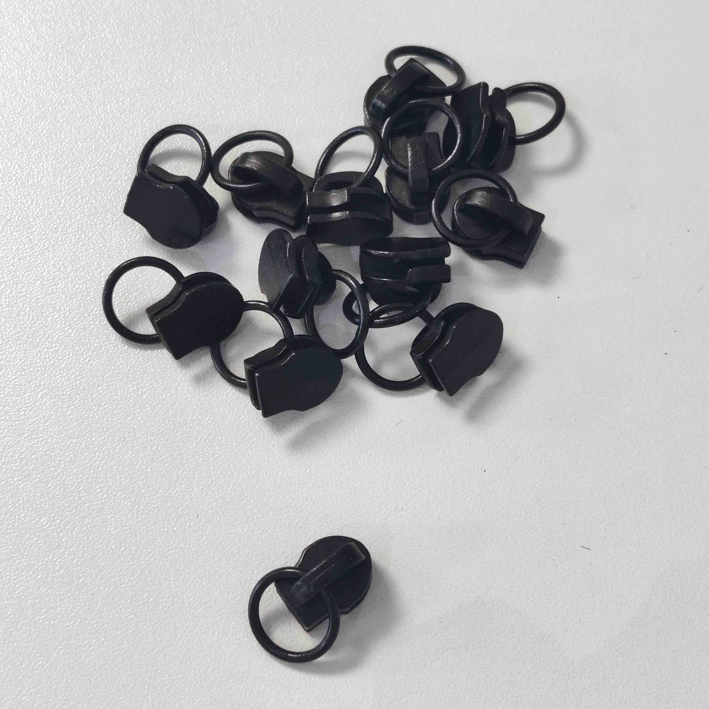 Bügelschieber mit Ring für Taschen & Reißverschlüsse