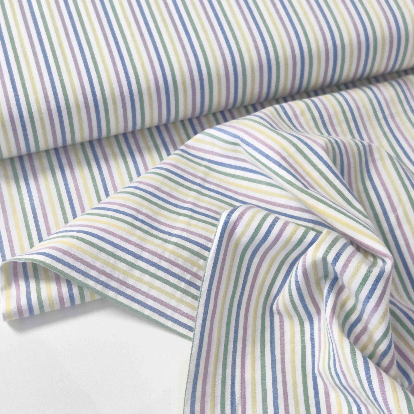 Seersucker Baumwollstoff mit schmalen Streifen – strukturierter Baumwollstoff