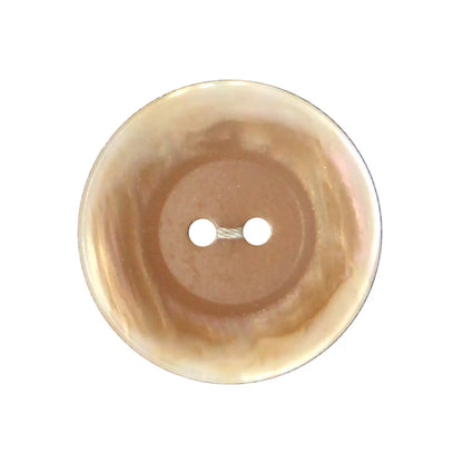 Polyesterknopf beige 28 mm in matter Hornoptik mit konkaver Vorderseite und flacher Rückseite, 2-Loch-Ausführung.