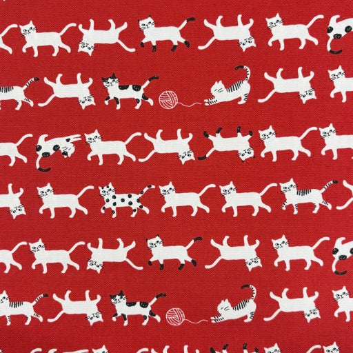 Simply Palette Cats Cotton Oxford von Kokka mit mehreren Katzenmotiven