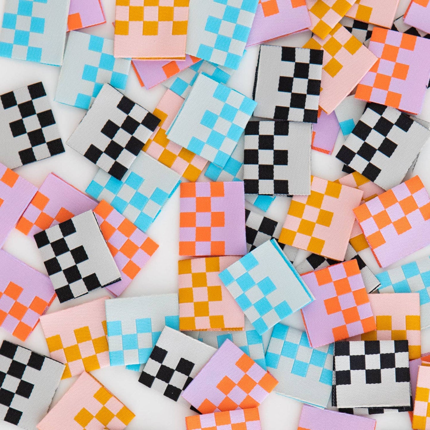 Checkerboard Falz-Etiketten von Sarah Hearts