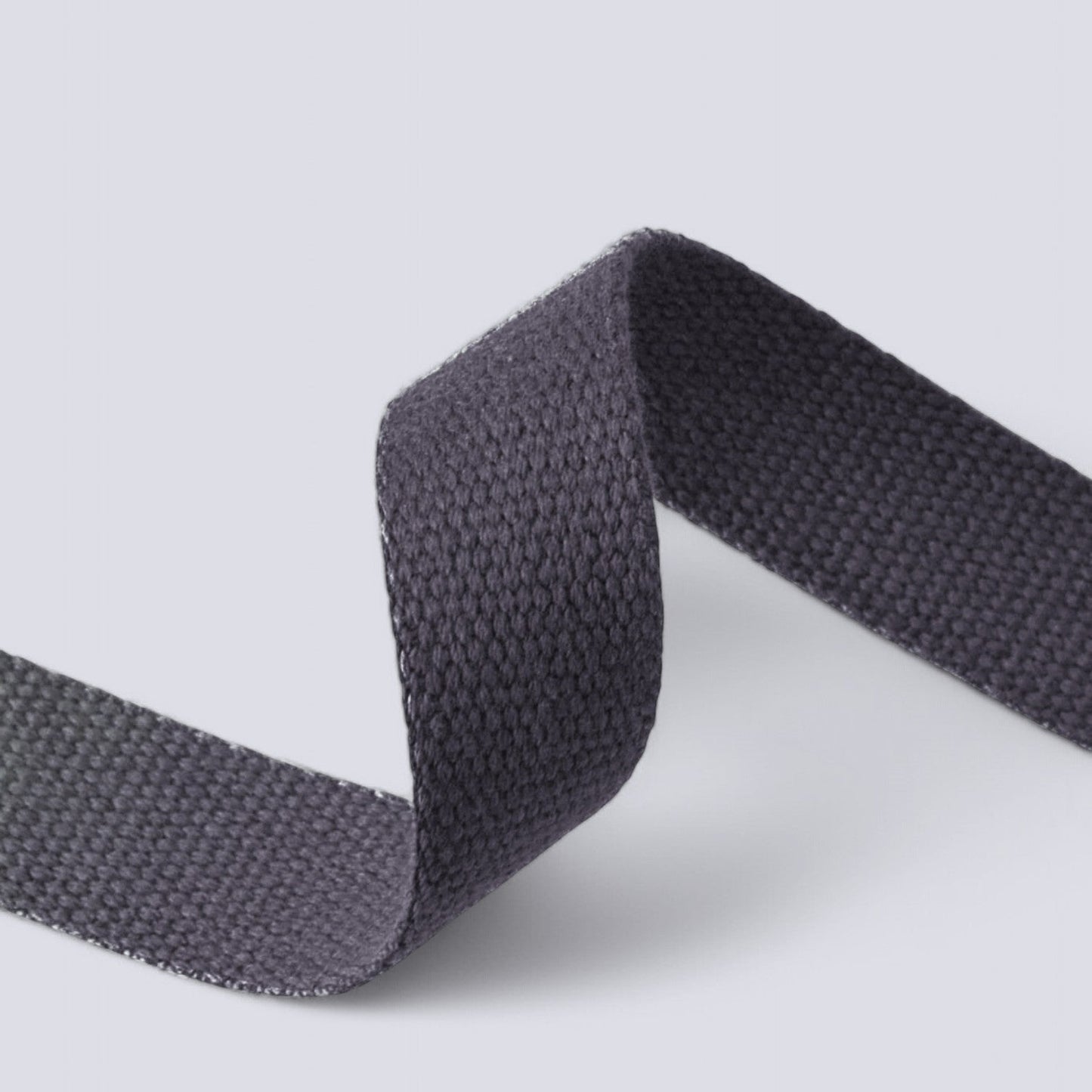 Gurtband Mind the Maker, 25 mm breit, Farbe calm grey